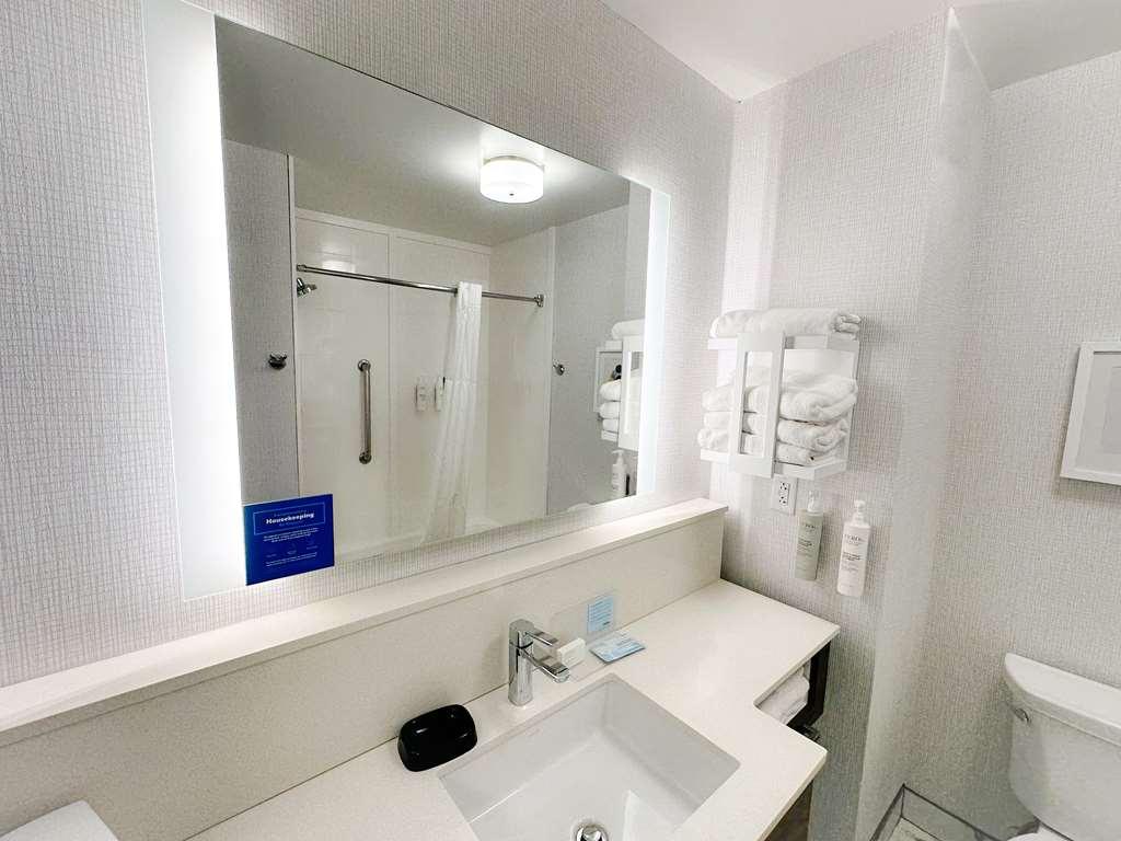 Hampton Inn Норфолк Экстерьер фото