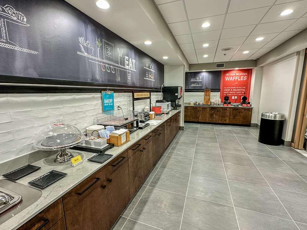 Hampton Inn Норфолк Экстерьер фото