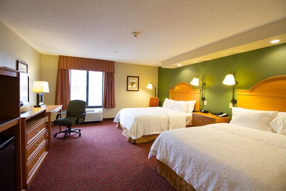 Hampton Inn Норфолк Экстерьер фото