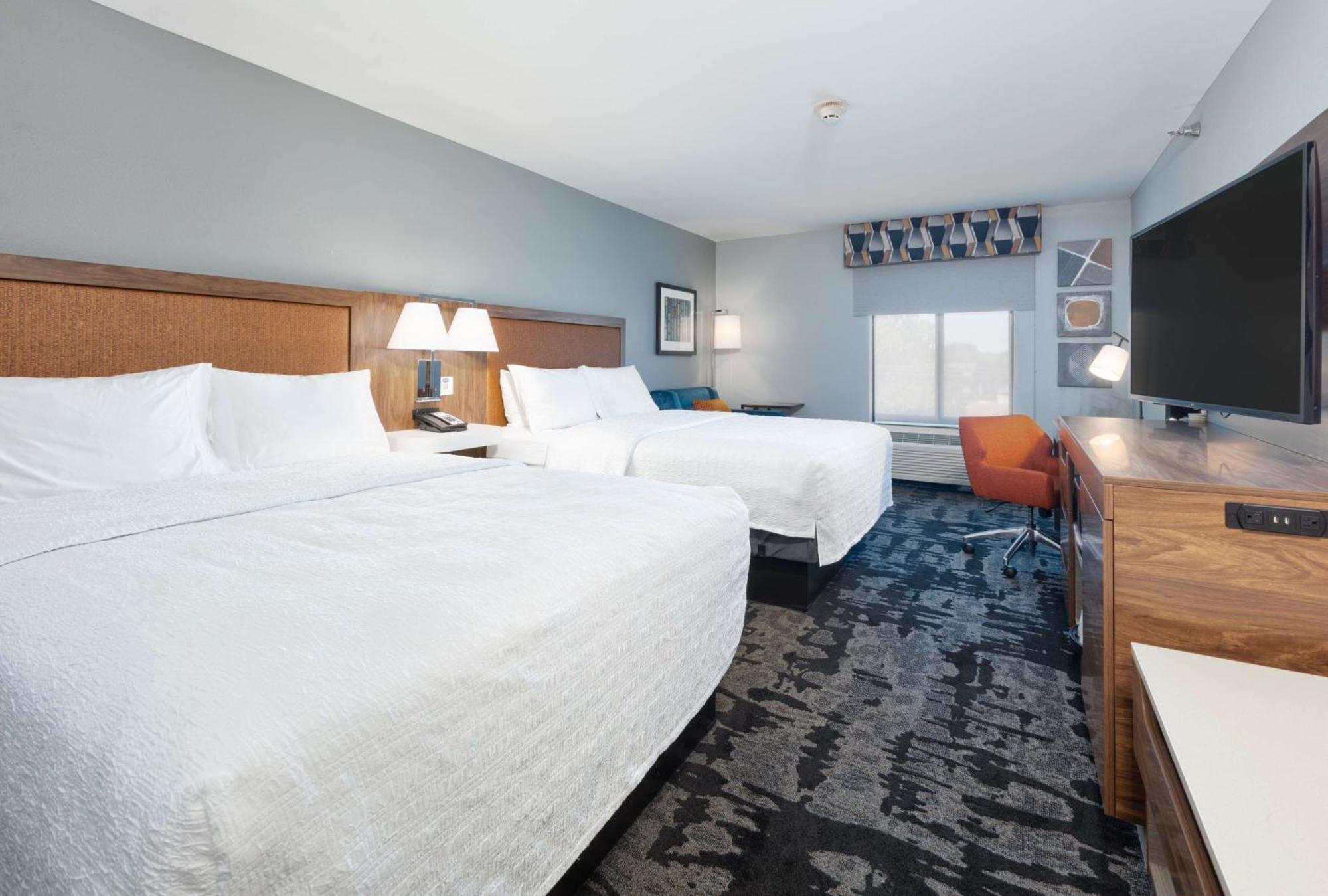 Hampton Inn Норфолк Экстерьер фото